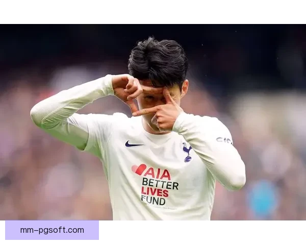 孙兴慜赛前与热刺球童分享射门技巧助力年轻球员成长