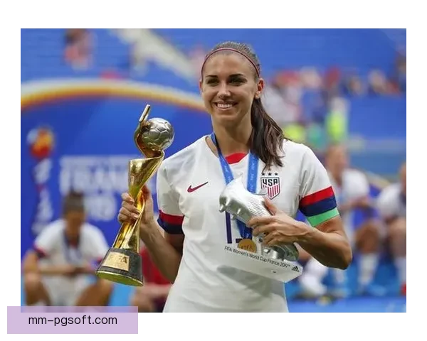 摩根正式退役引发全球女足界集体致敬 传奇告别掀起热烈反响