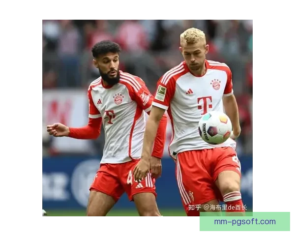 曼联官宣德里赫特加盟红魔并正式穿上四号战袍